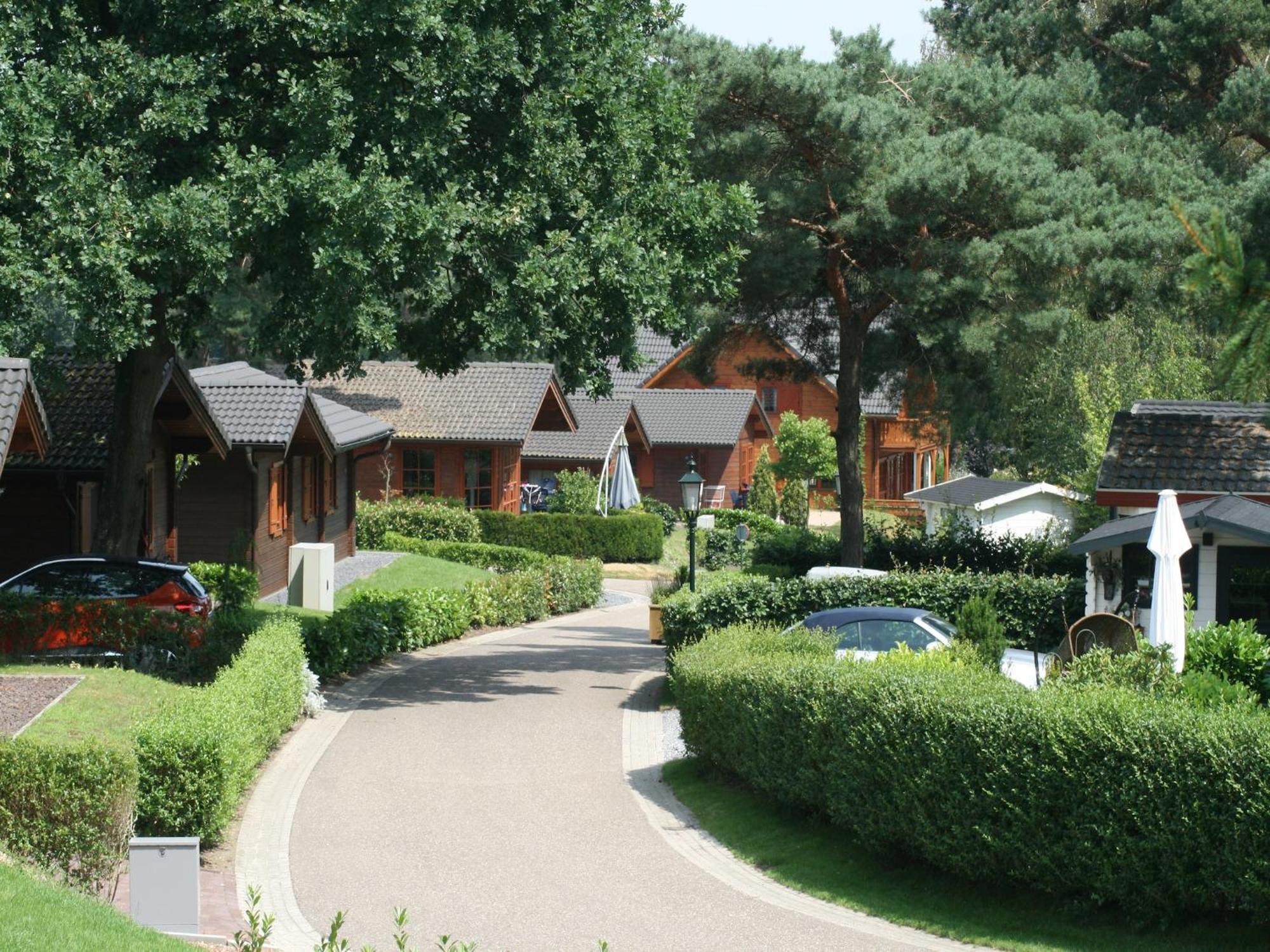 Modern holiday home near Brunssummerheide エクステリア 写真